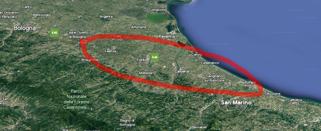 In rosso la zona di Romagna colpita, alle spalle la catena degli Appennini